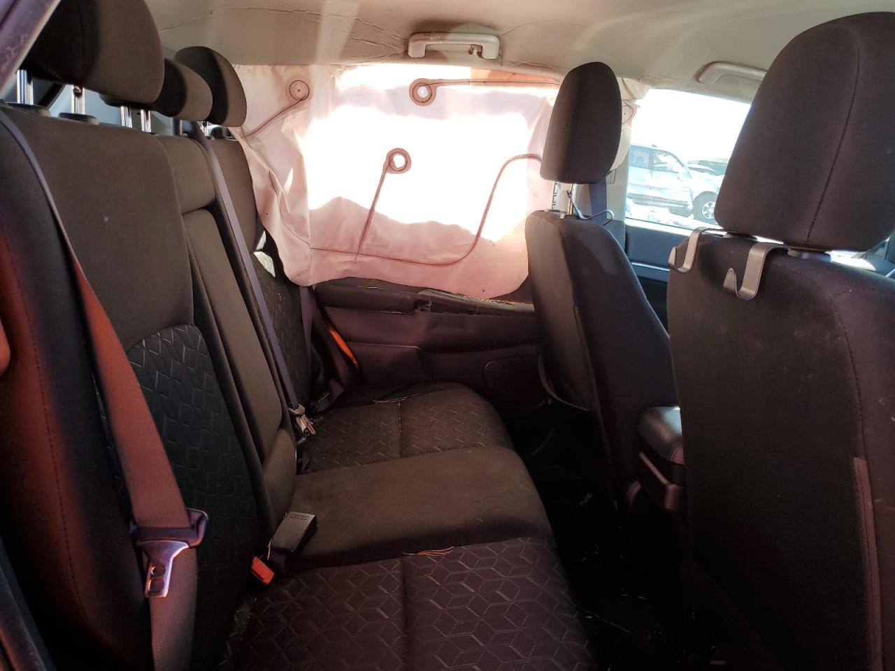 2021 Mitsubishi Outlander - Image 10