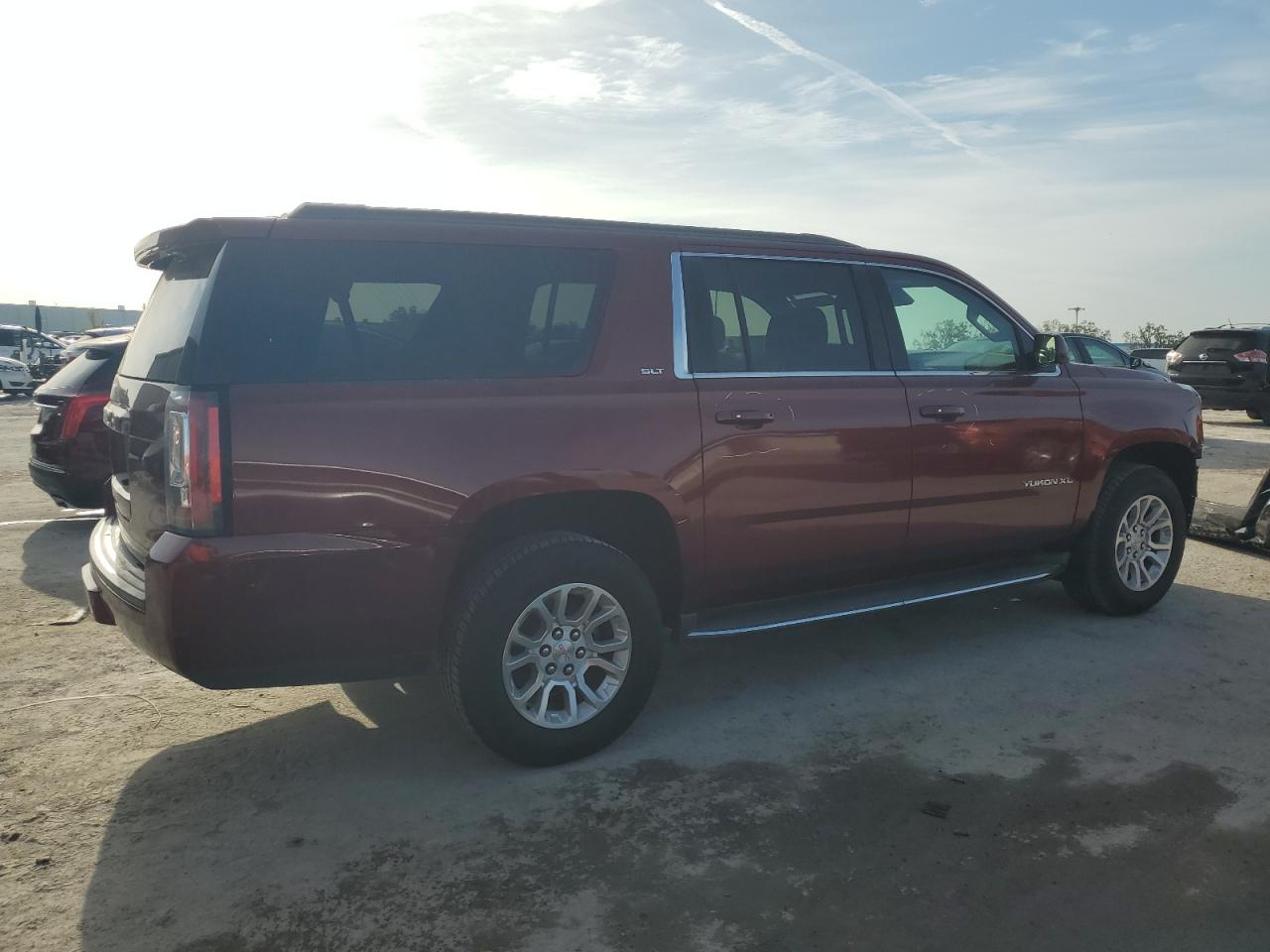 2016 GMC Yukon - Image 3