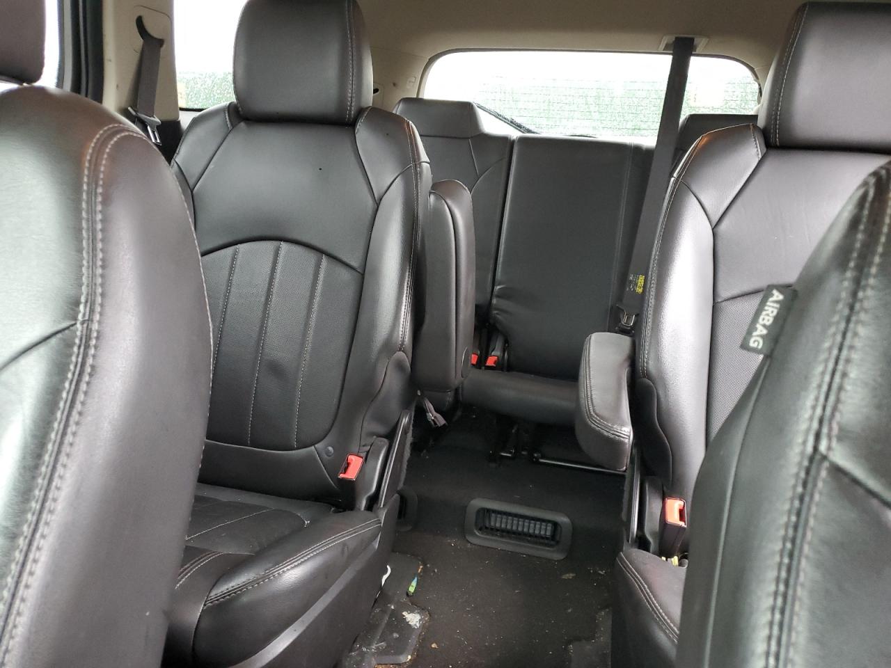 2017 Buick Enclave - Image 10