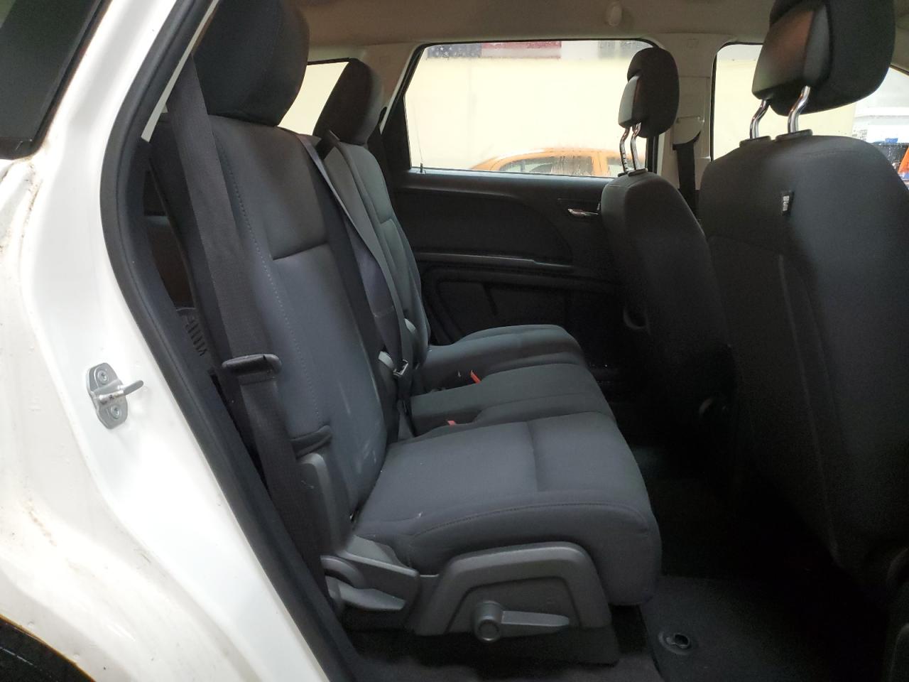 2010 Dodge Journey - Image 11