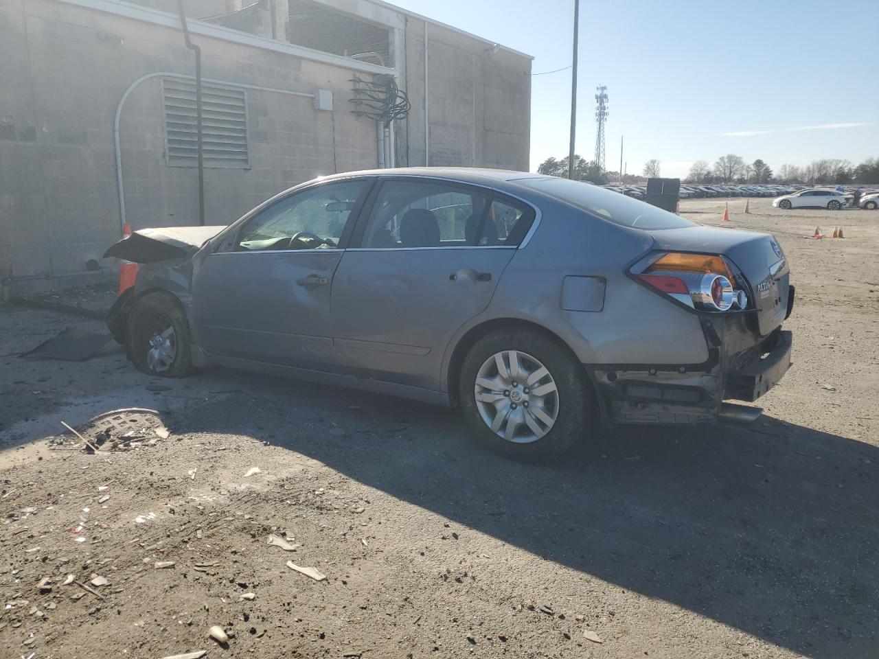 2009 Nissan Altima - Image 2