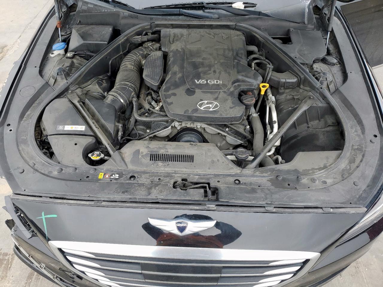 2015 Hyundai Genesis - Image 11