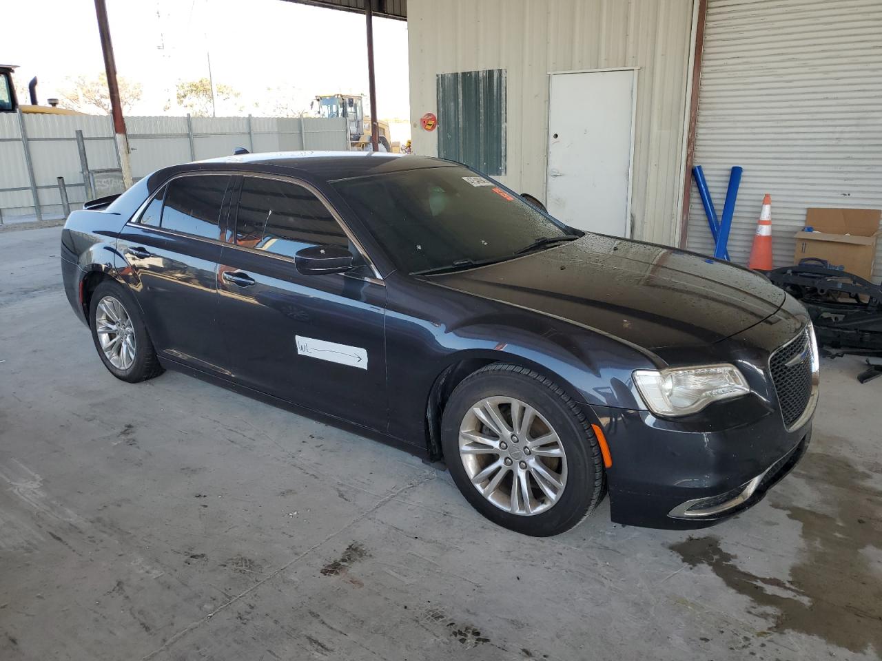 2019 Chrysler 300 - Image 4