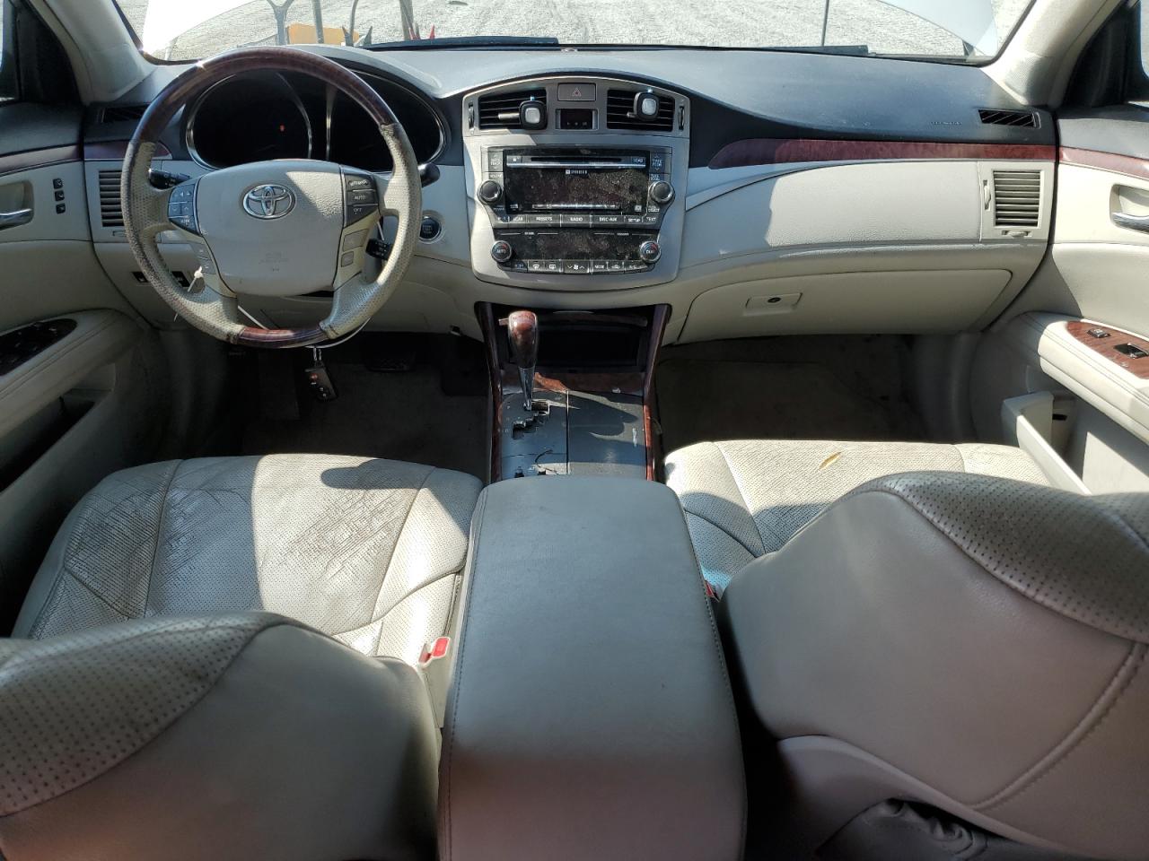 2012 Toyota Avalon - Image 8