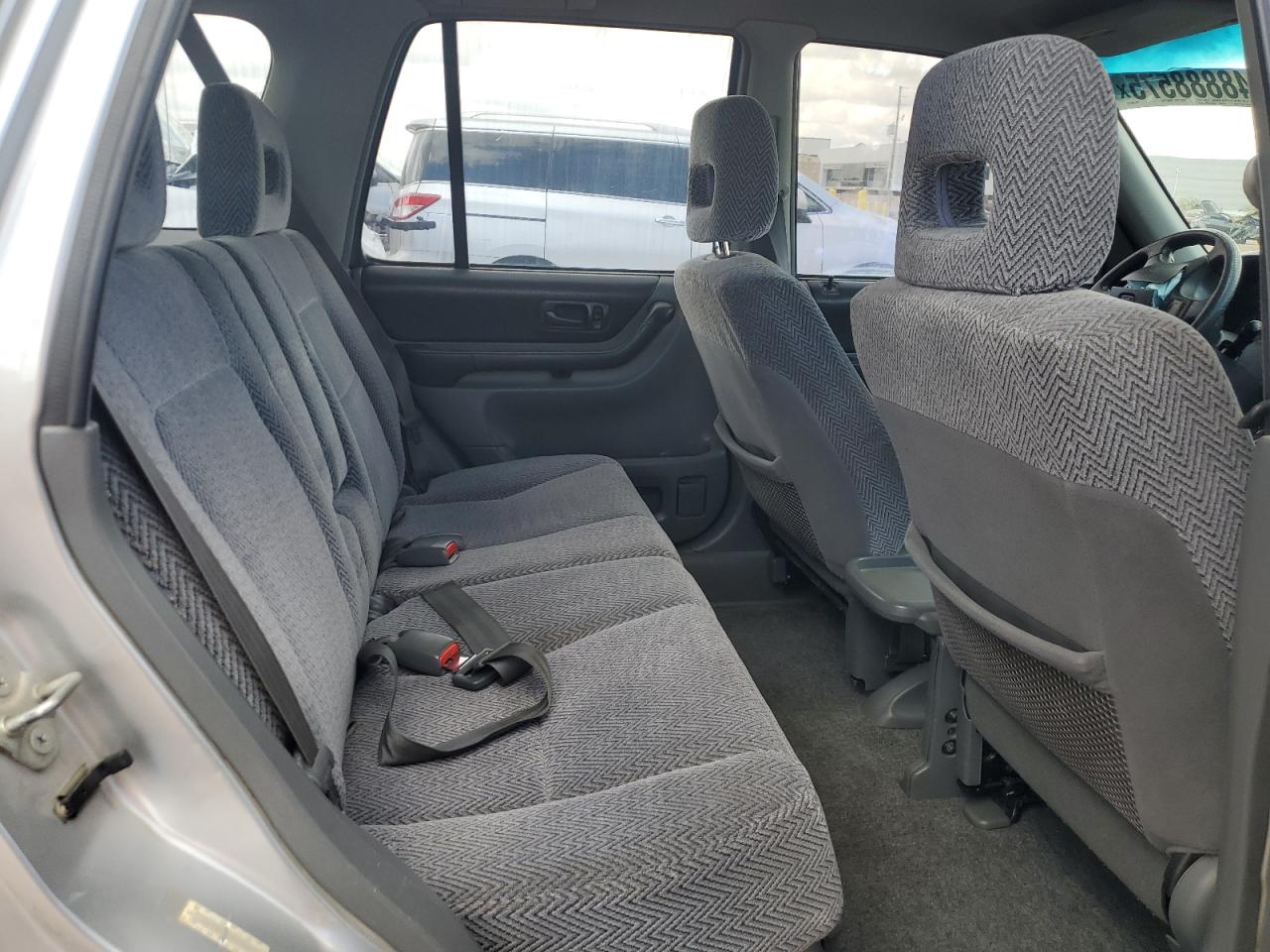 1998 Honda CR-V - Image 11