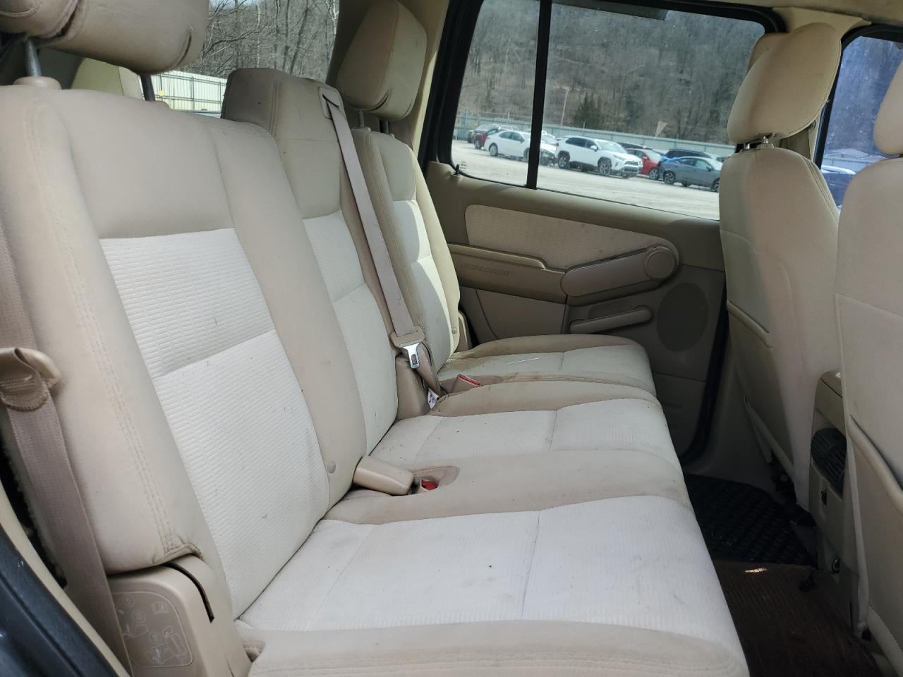 2007 Ford Explorer - Image 11