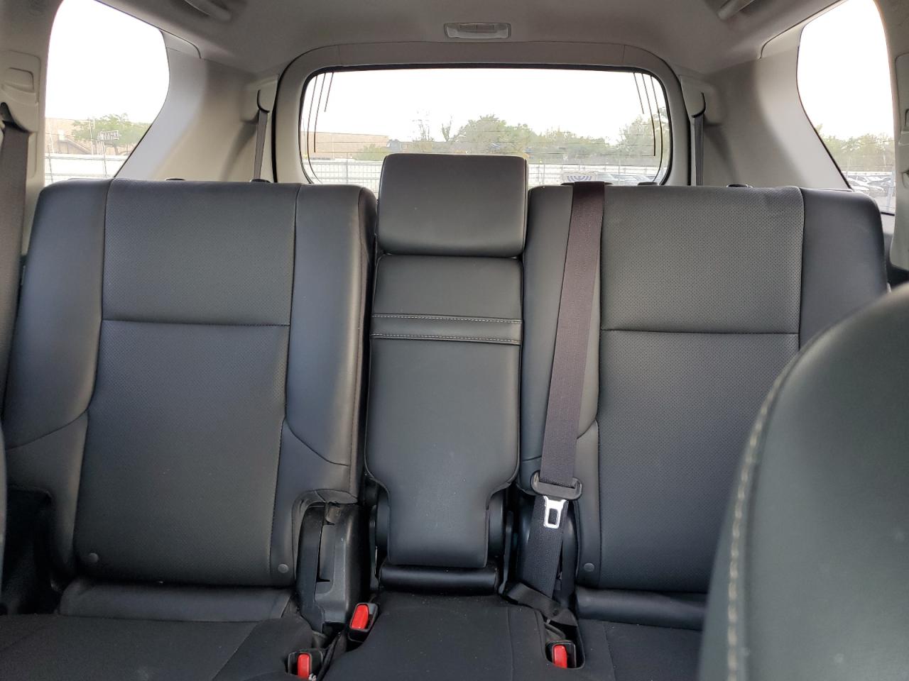 2015 Lexus GX - Image 10