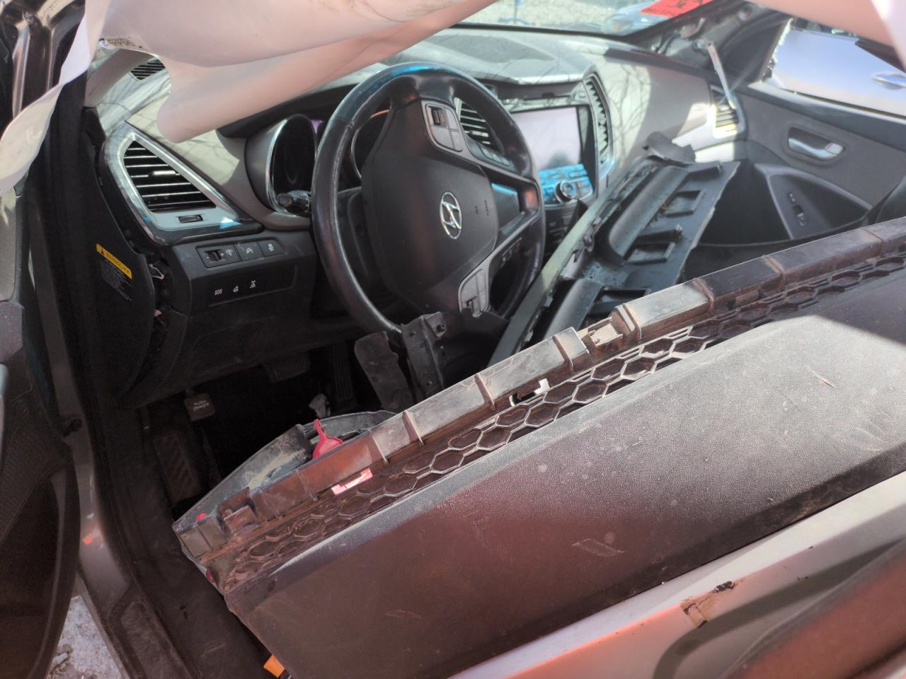 2013 Hyundai Santa Fe - Image 8