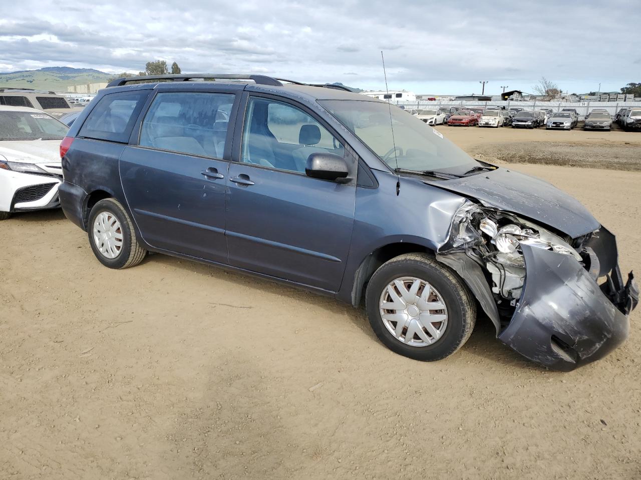 2007 Toyota Sienna - Image 4