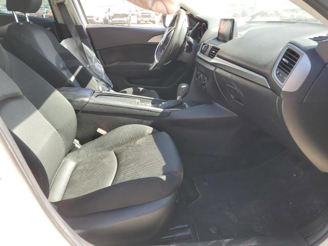  MAZDA 3 2017 White