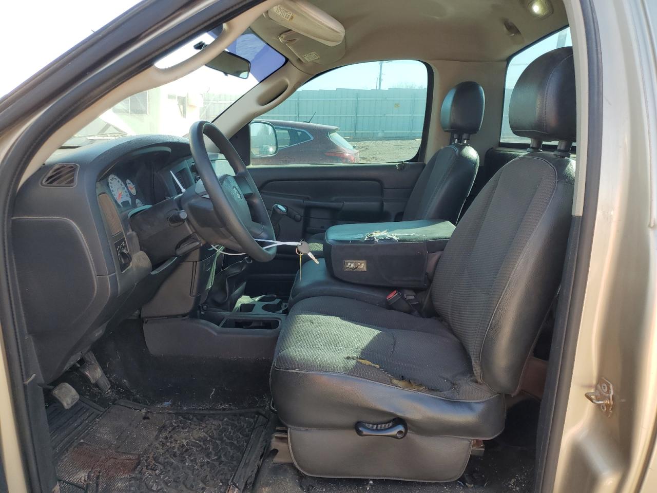 2004 Dodge Ram 1500 St VIN: 1D7HA16K74J165709 Lot: 49040075