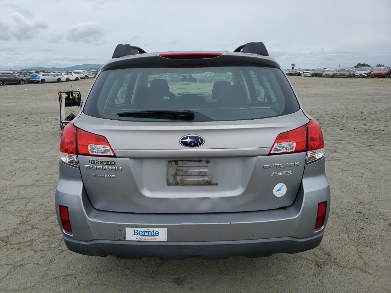 2011 Subaru Outback - Image 6