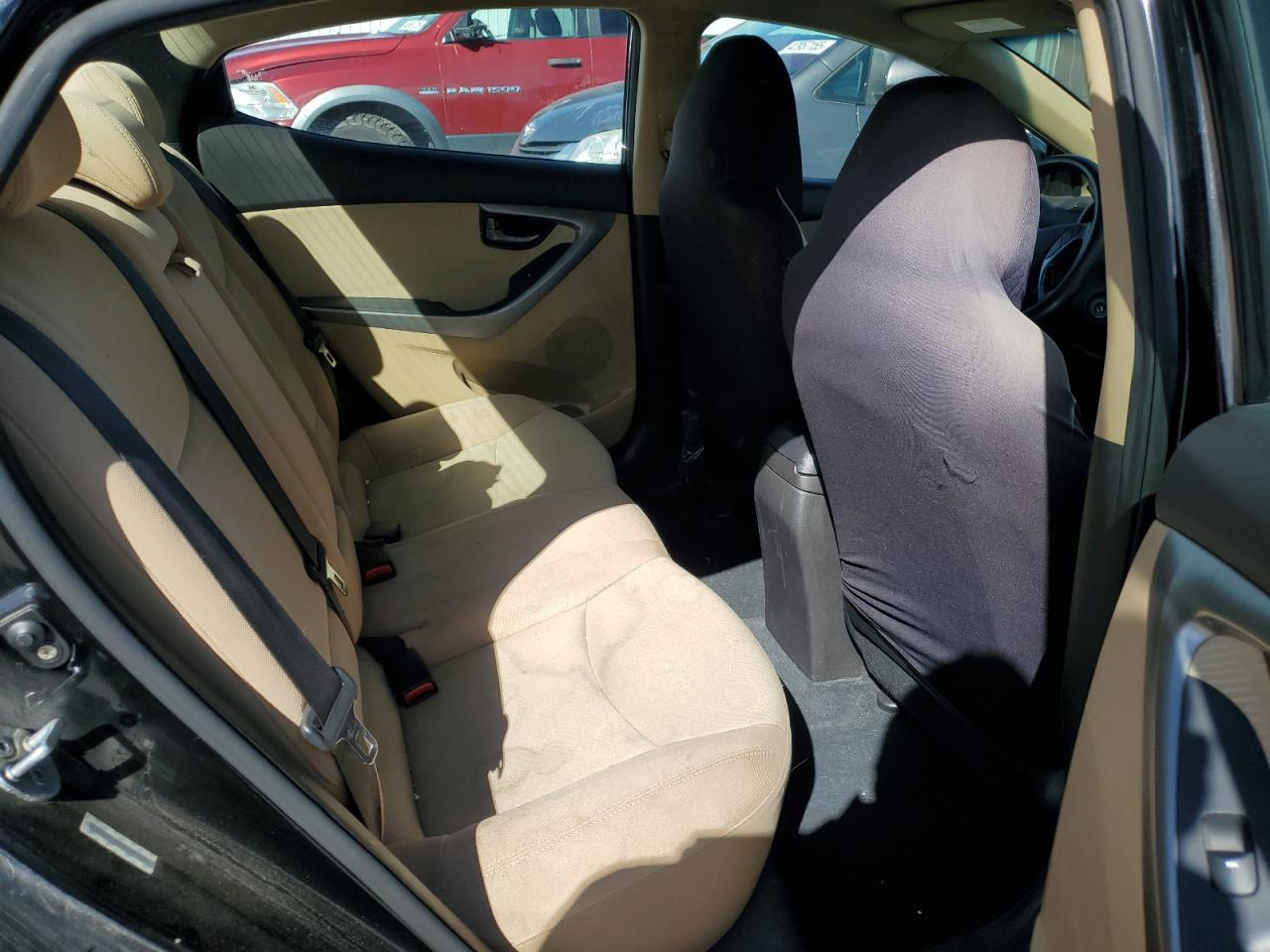 2013 Hyundai Elantra - Image 10