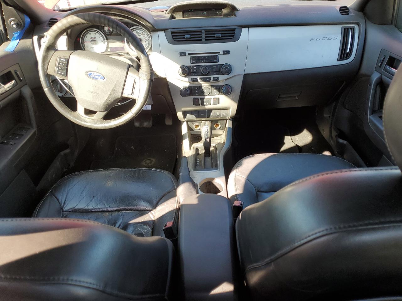 2010 Ford Focus - Image 8