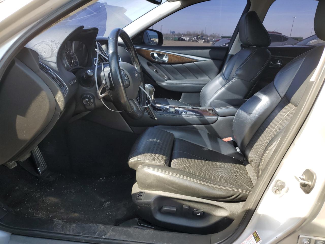 2015 Infiniti Q50 - Image 7