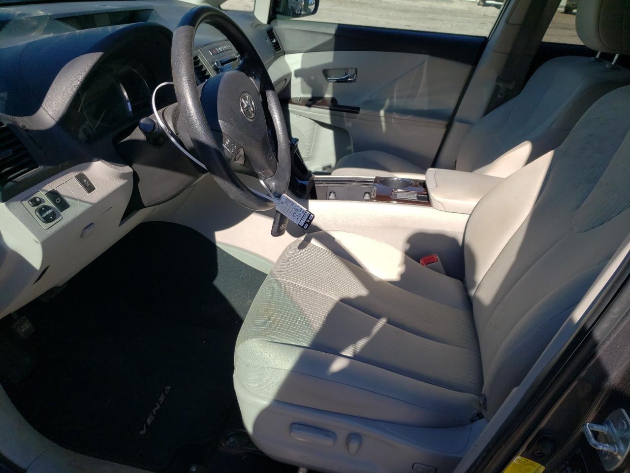 2011 Toyota Venza - Image 7