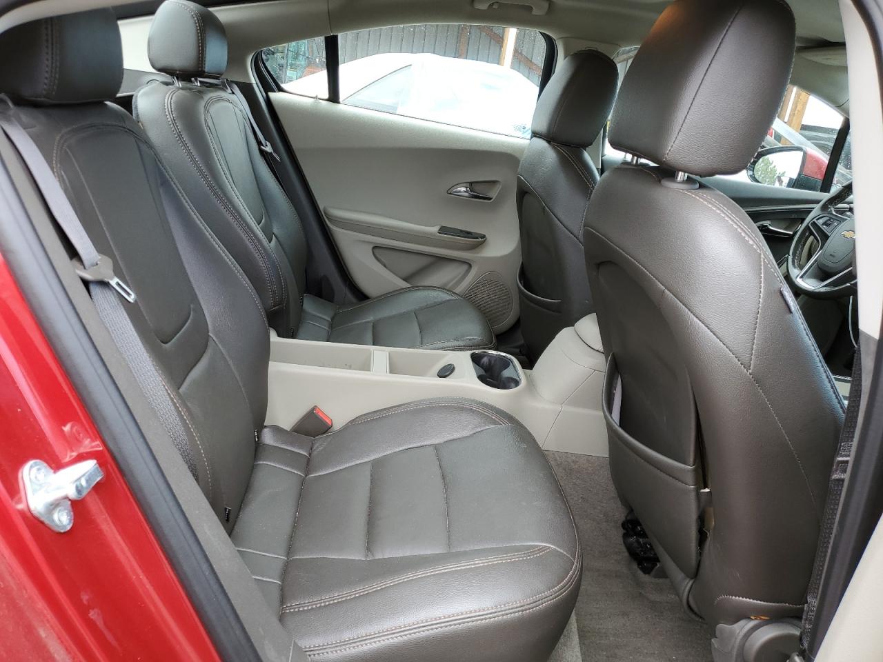 2013 Chevrolet Volt - Image 10