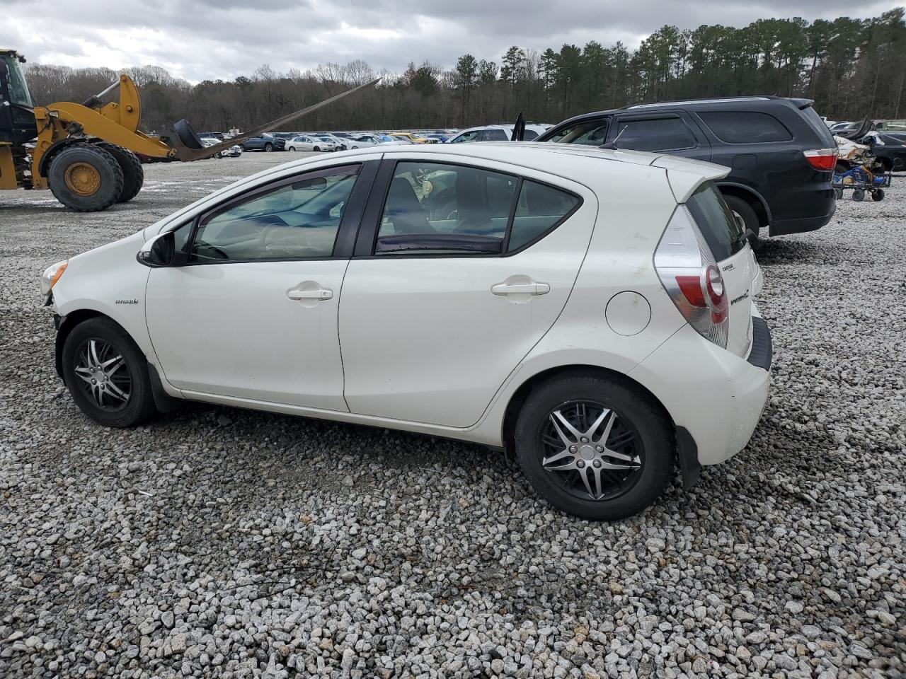 2014 Toyota Prius - Image 2
