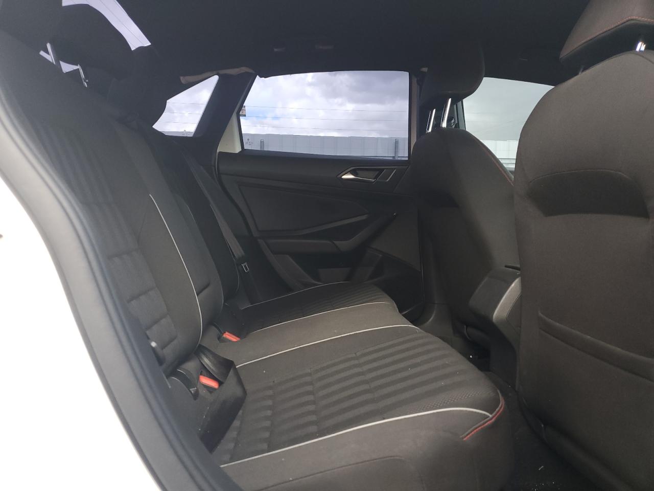 2019 Volkswagen Jetta - Image 10