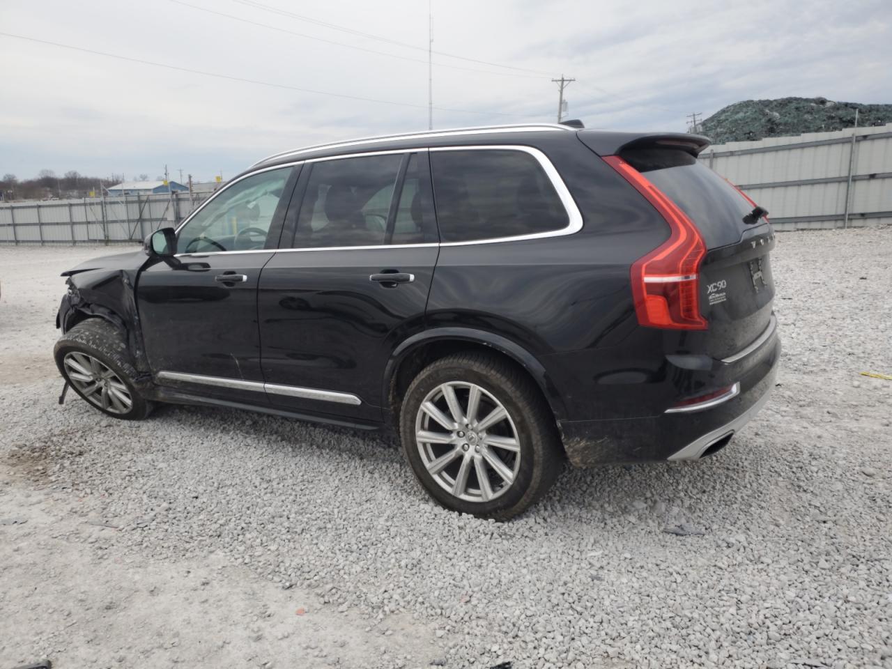 2016 Volvo XC90 - Image 2