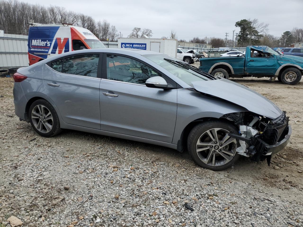 2017 Hyundai Elantra - Image 4