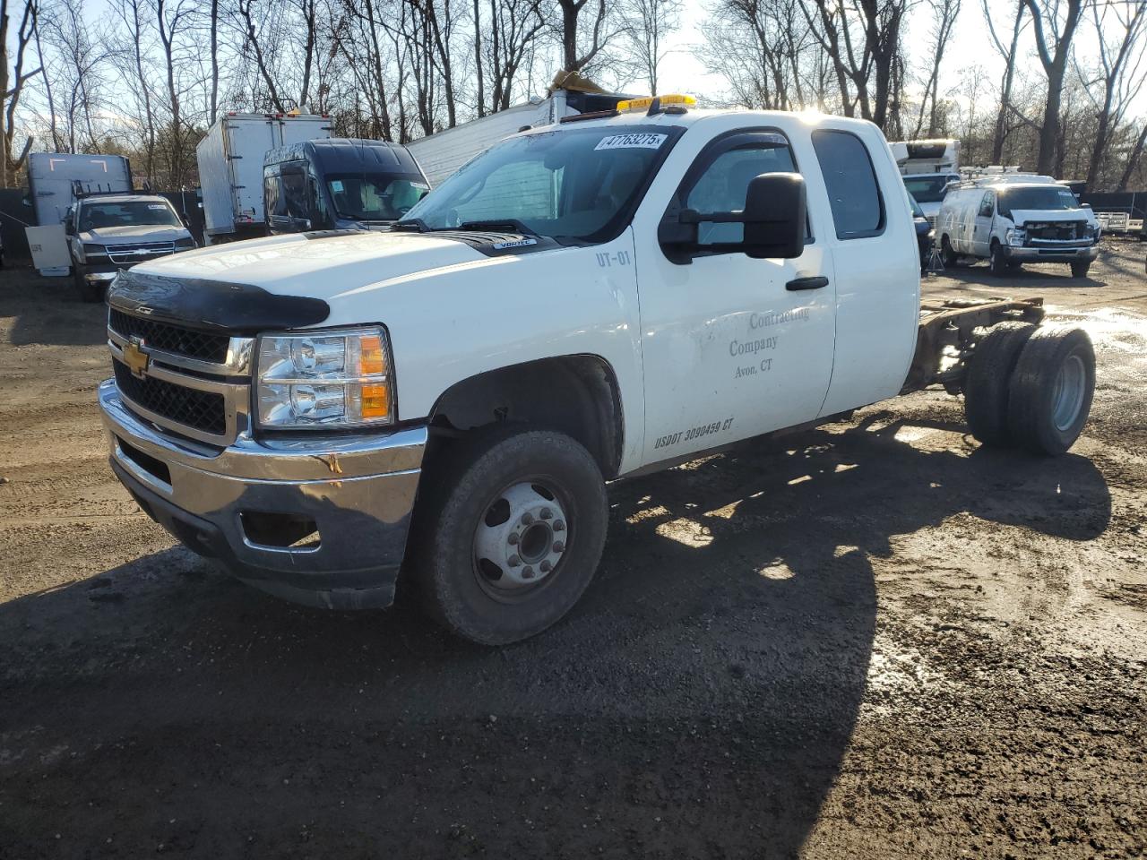 New Britain, CT에서 판매 중인 2013 Chevrolet Silverado C3500 - Minor Dent/Scratches