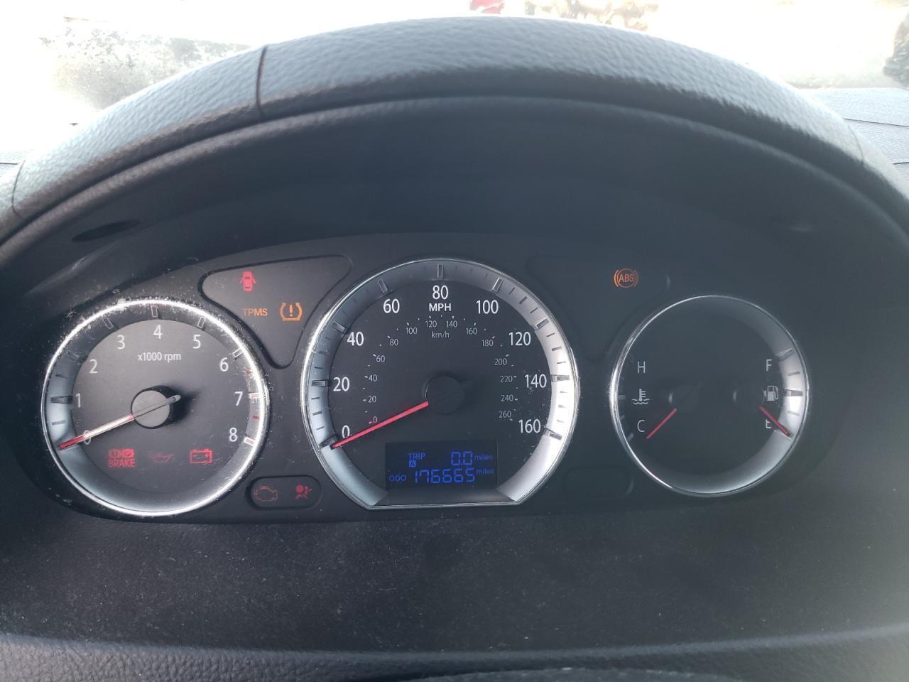2009 Hyundai Sonata - Image 9