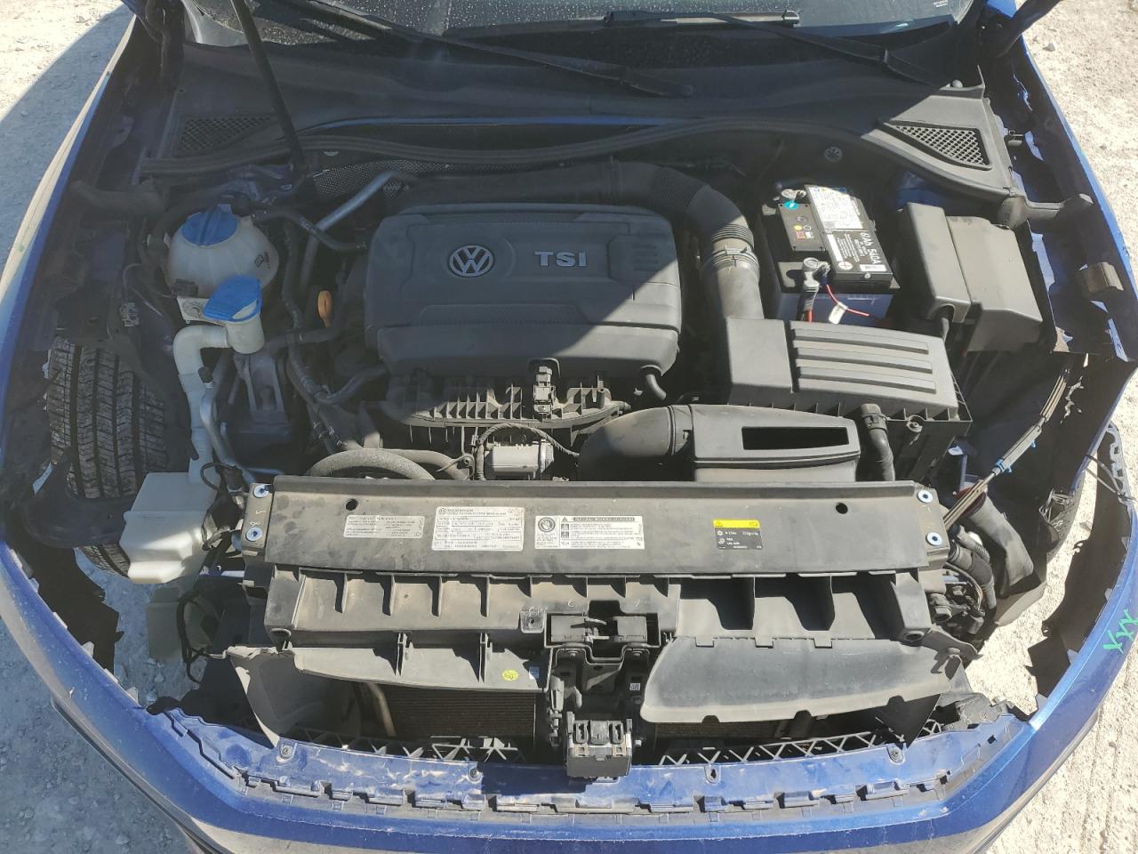 2017 Volkswagen Passat - Image 11