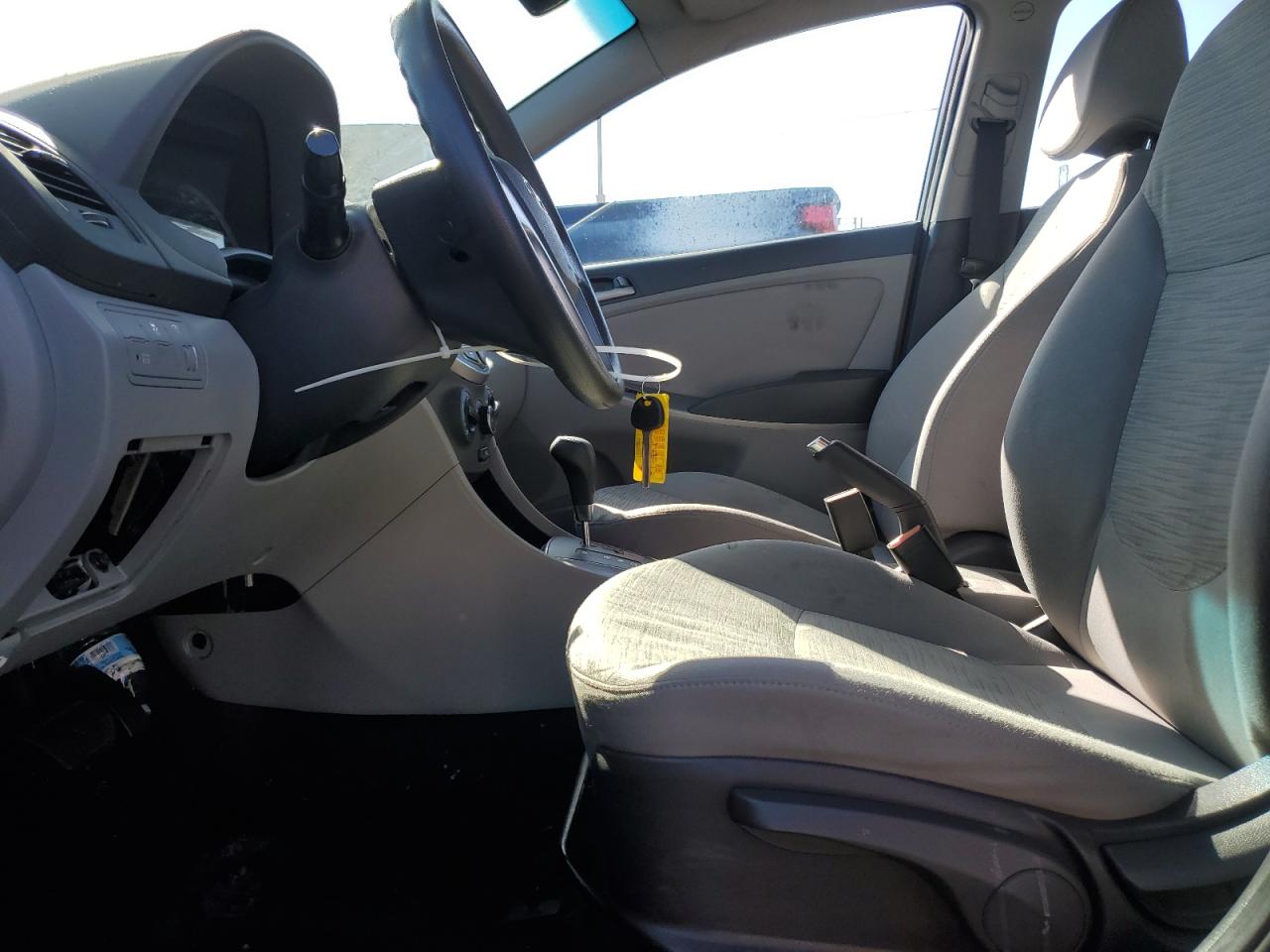 2016 Hyundai Accent - Image 7