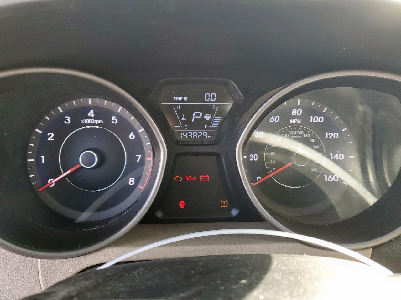 2016 Hyundai Elantra - Image 9