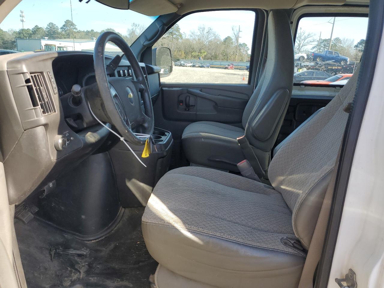 2012 Chevrolet Express - Image 7