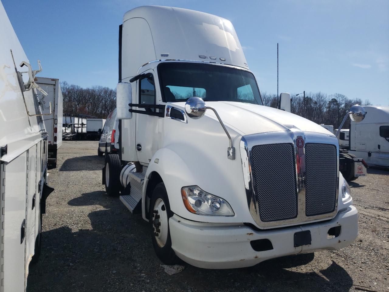 2014 Kenworth Construction T680 for Sale in Glassboro, NJ - Normal Wear