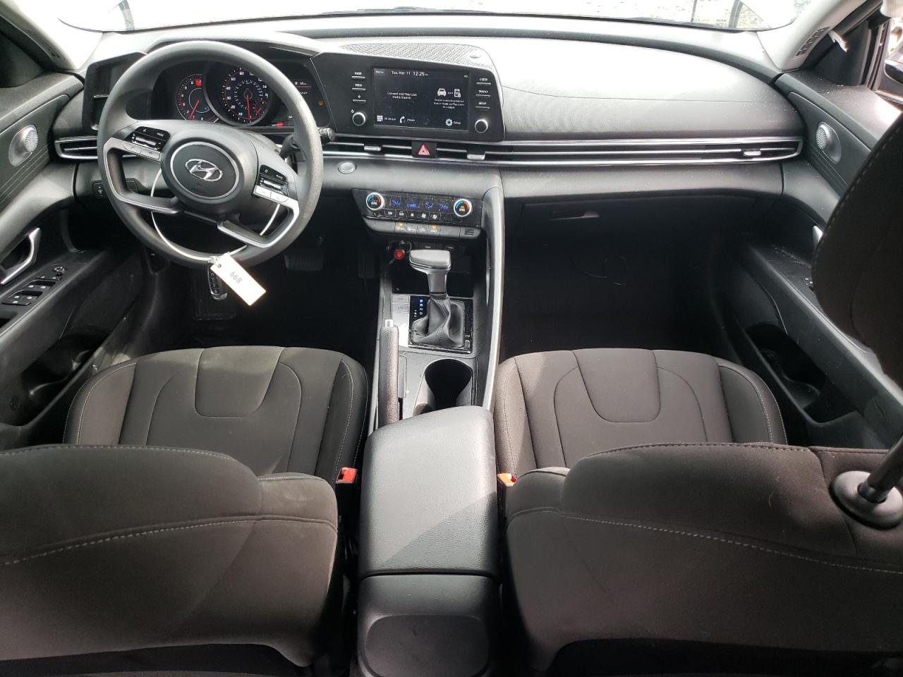 2023 Hyundai Elantra - Image 8