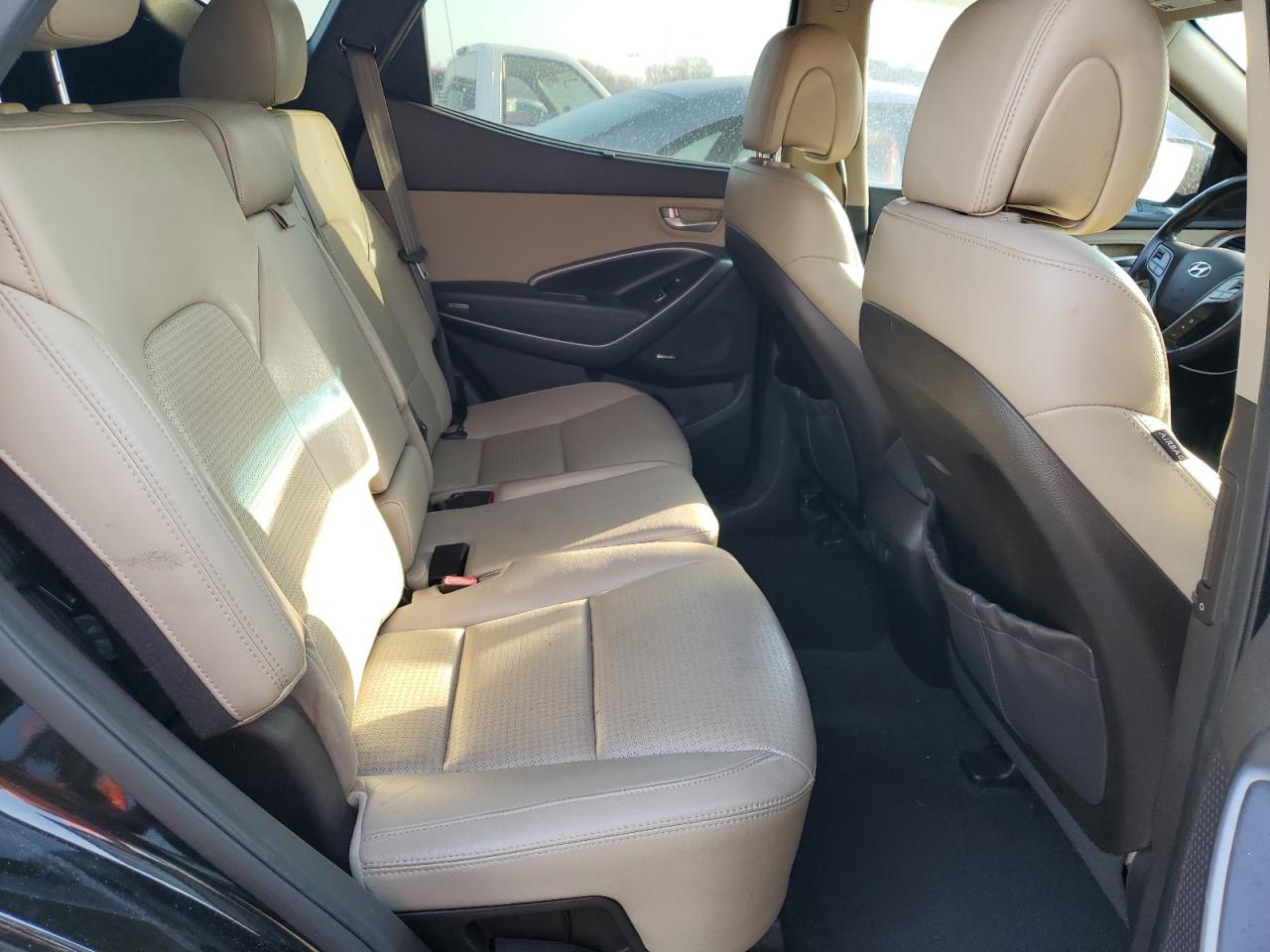 2013 Hyundai Santa Fe - Image 10