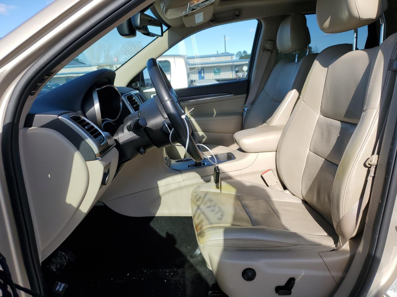 2015 Jeep Grand Cherokee - Image 7