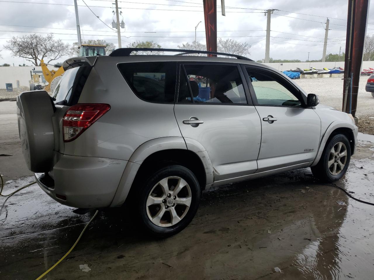 2011 Toyota Rav4 Limited VIN: 2T3YF4DV2BW057555 Lot: 48472375