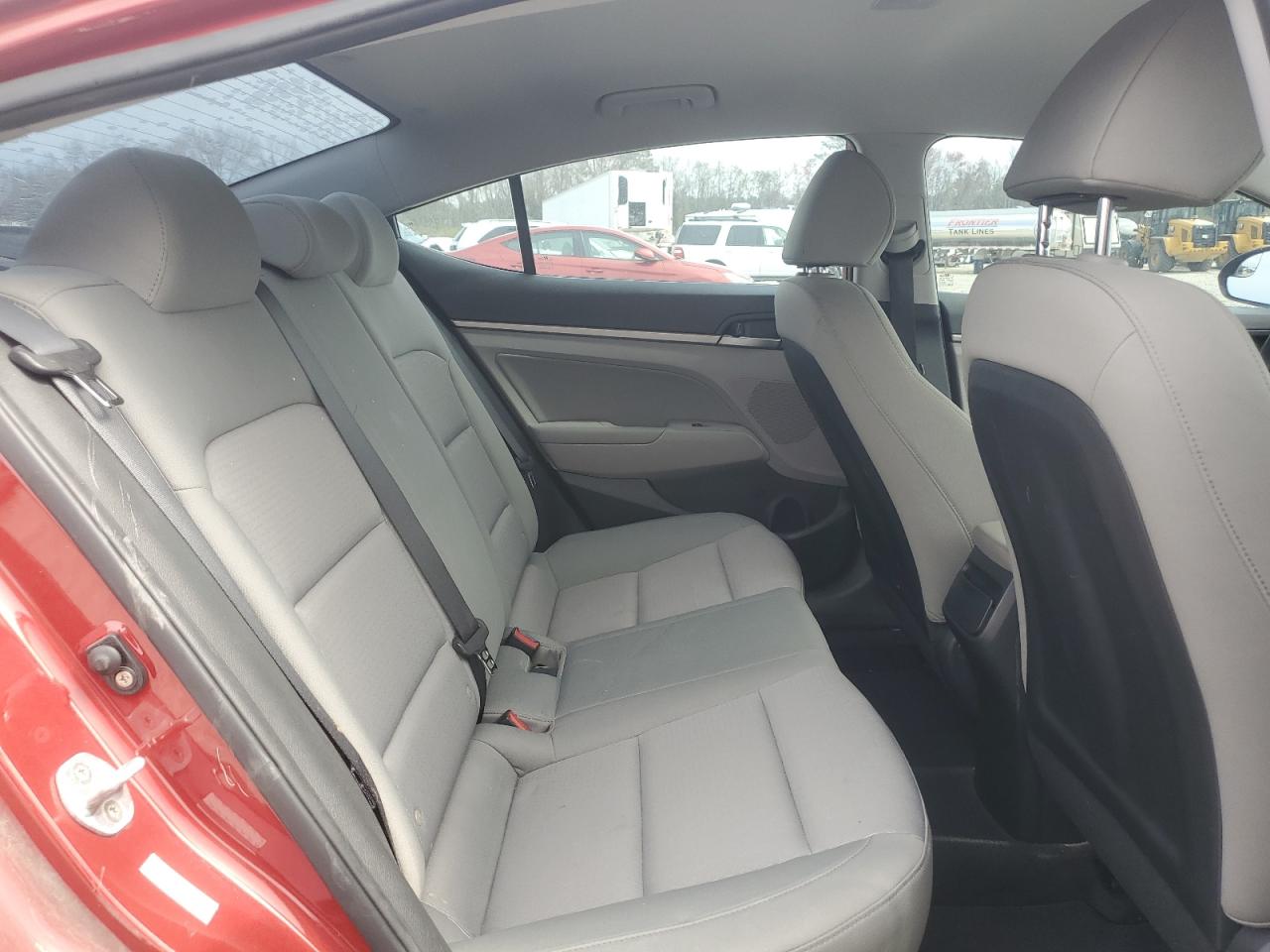 2017 Hyundai Elantra - Image 10
