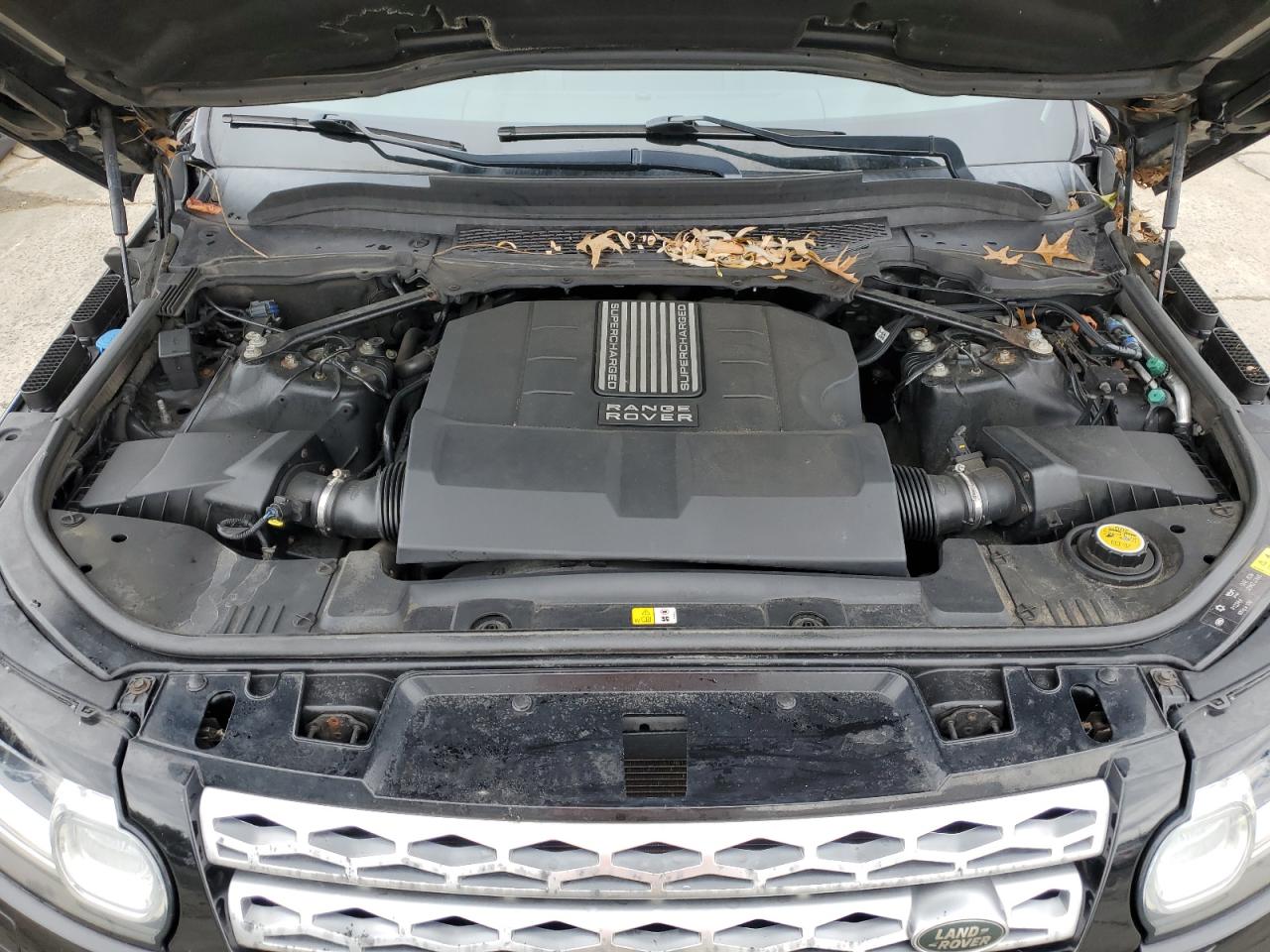2014 Land Rover Range Rover - Image 12