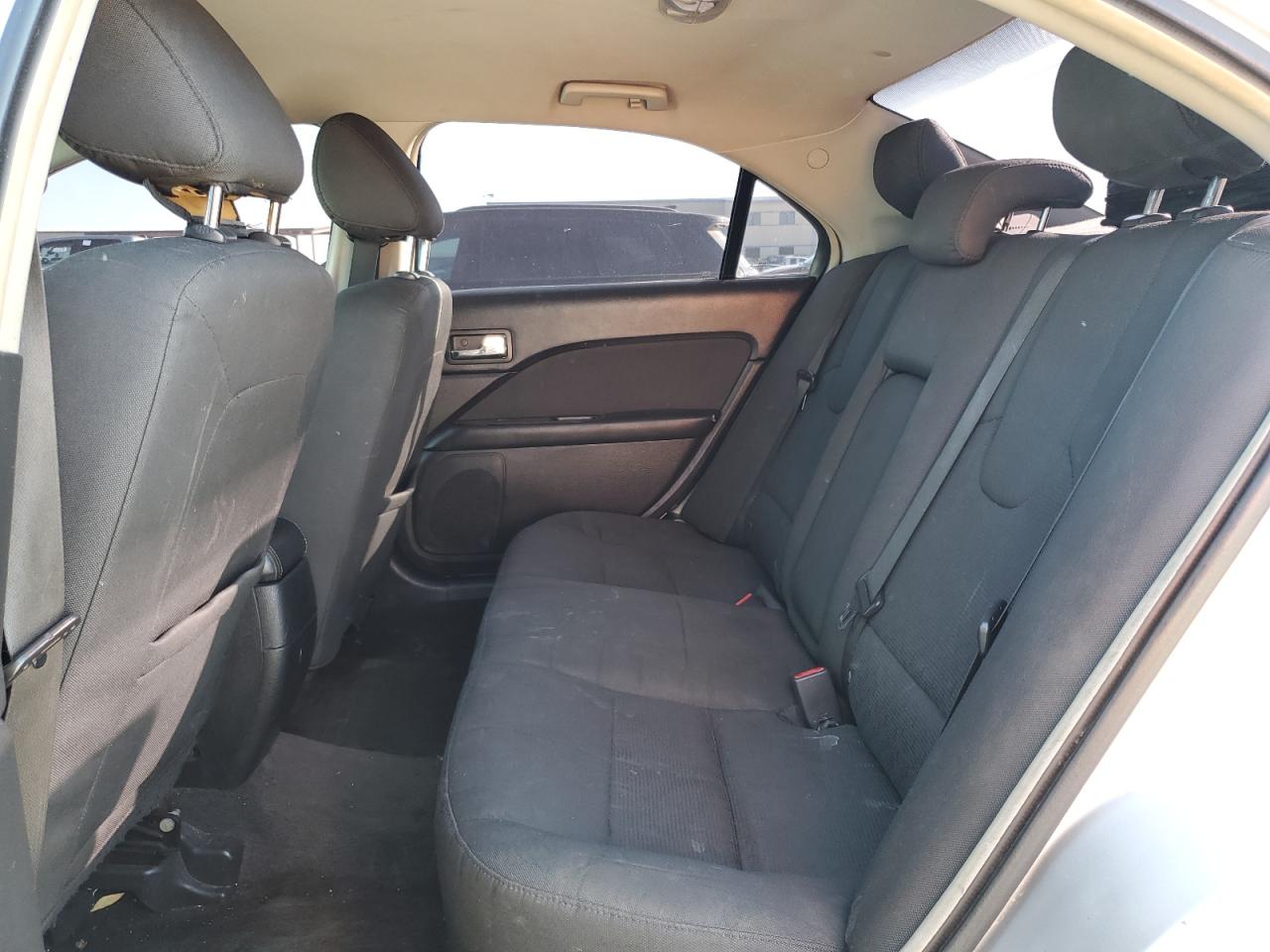 2012 Ford Fusion - Image 10