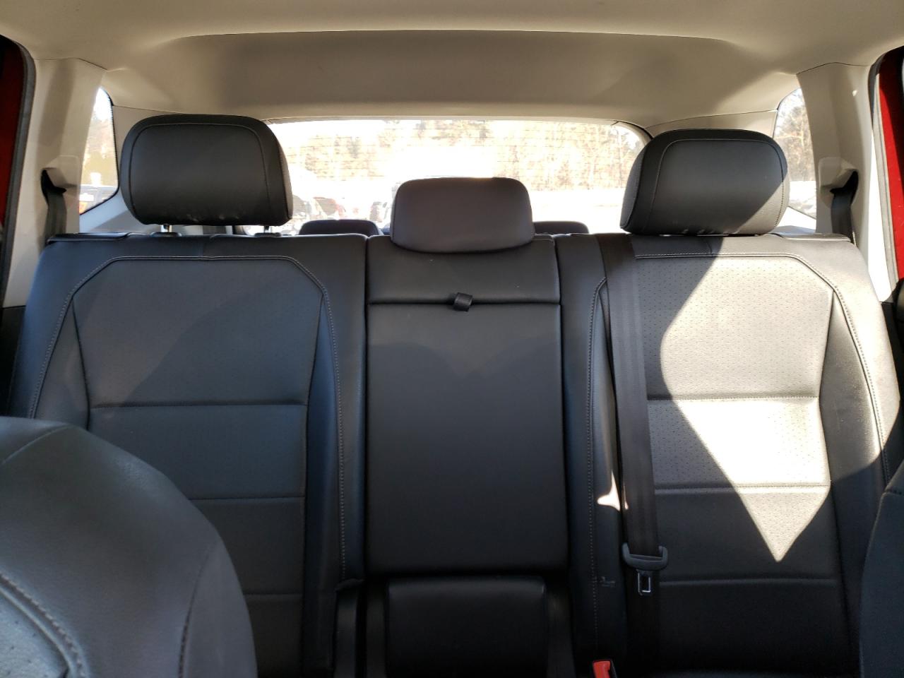2020 Volkswagen Tiguan - Image 10