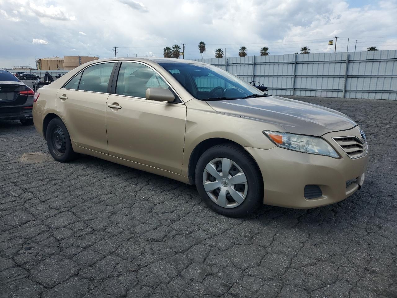 2010 Toyota Camry - Image 4