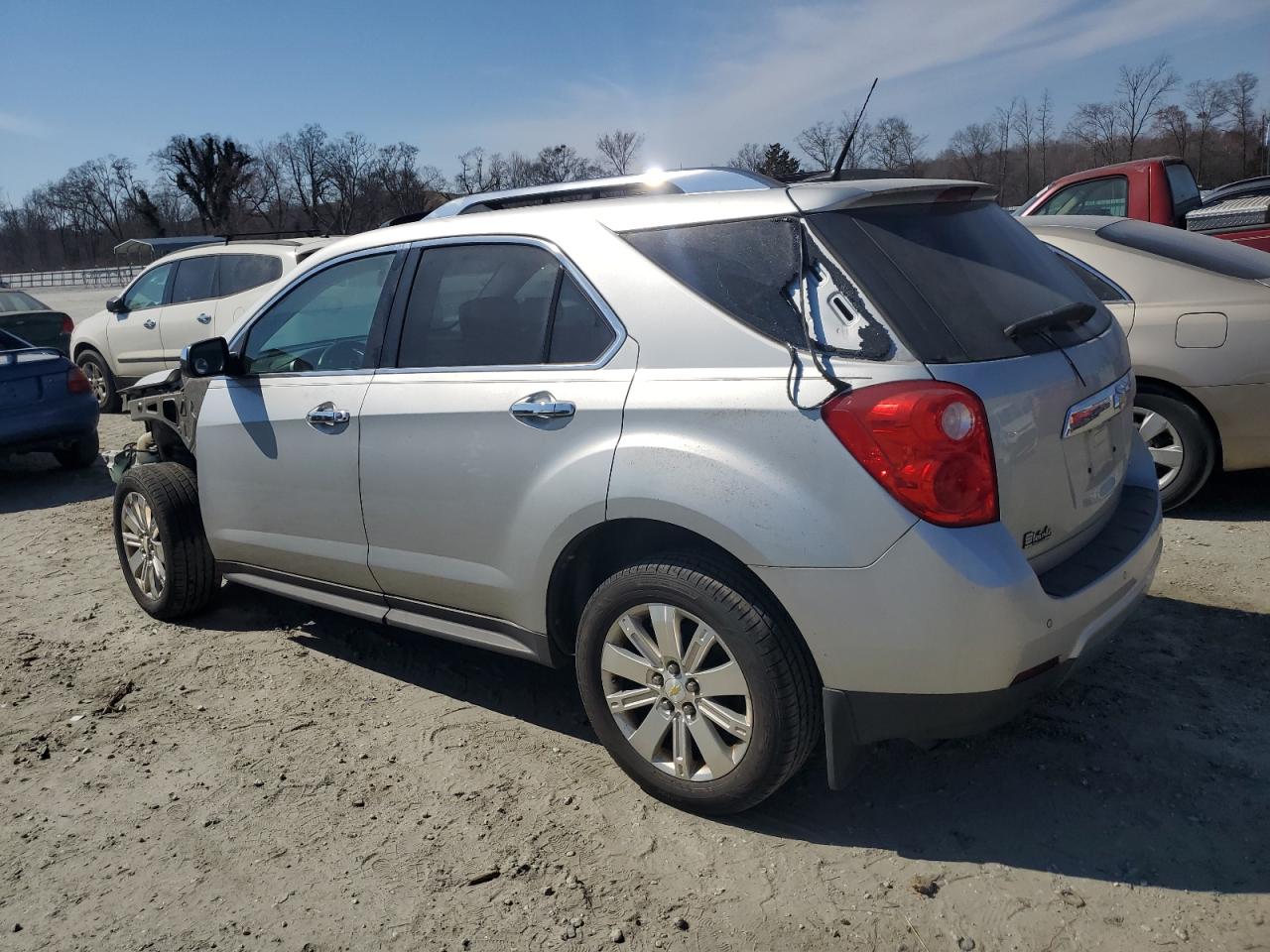 2011 Chevrolet Equinox - Image 2