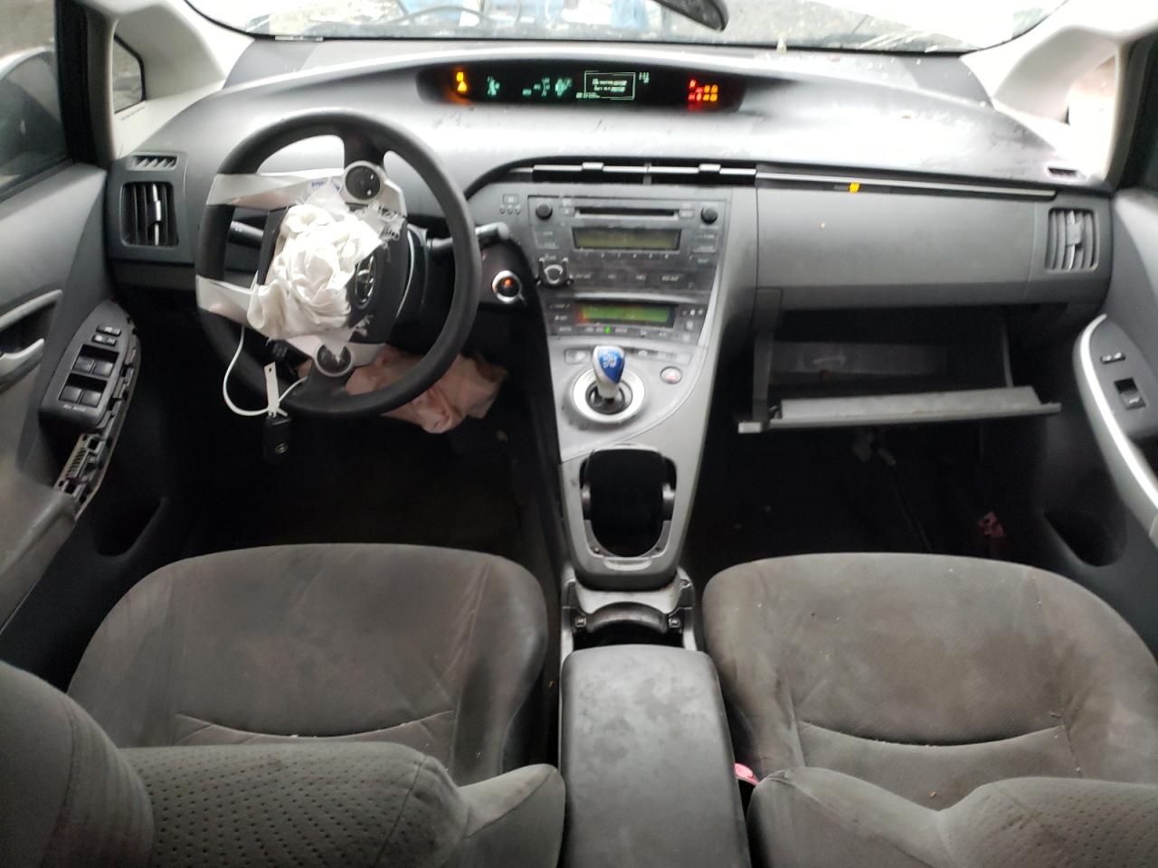 2010 Toyota Prius - Image 8