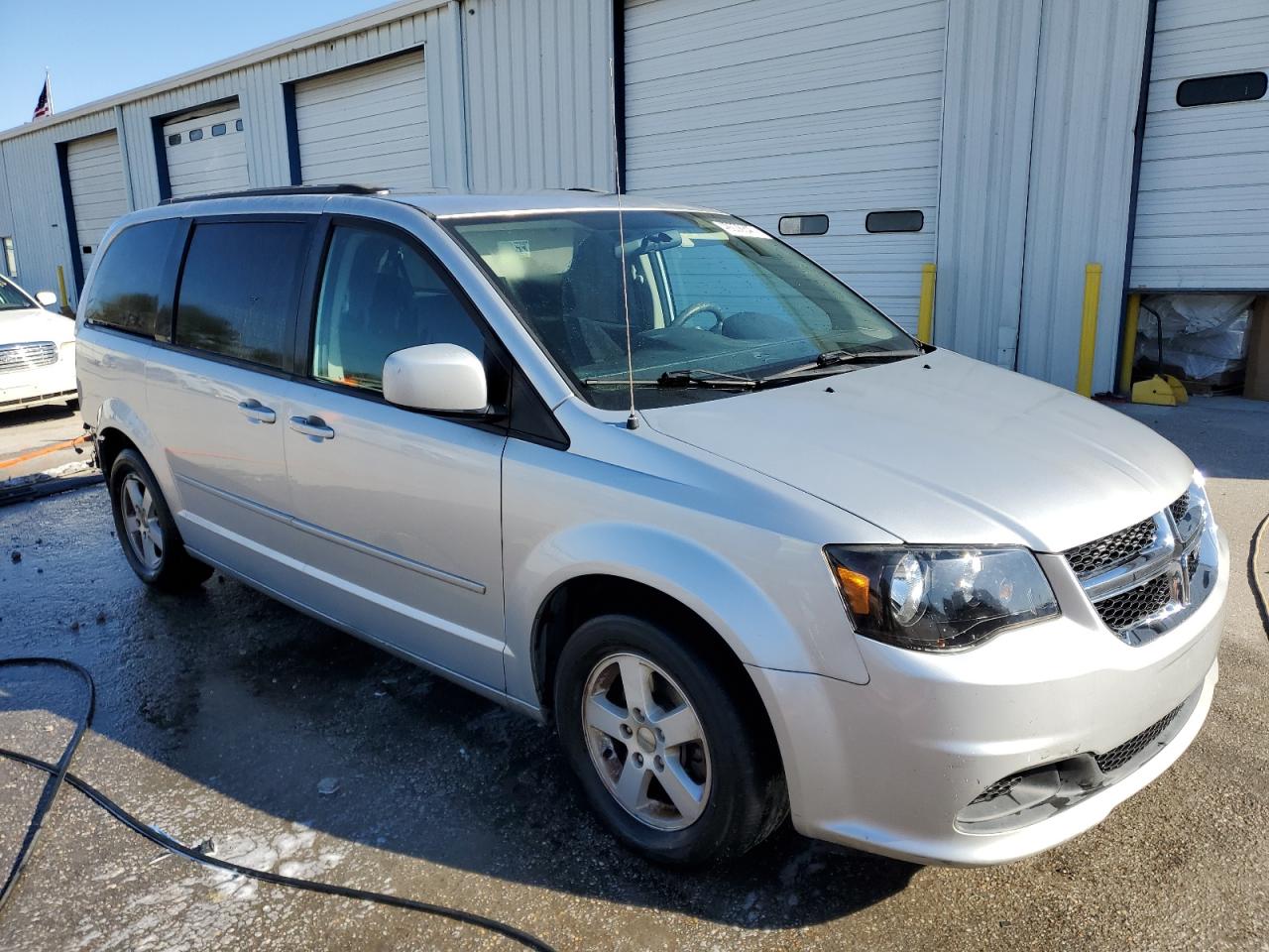 2012 Dodge Caravan - Image 4