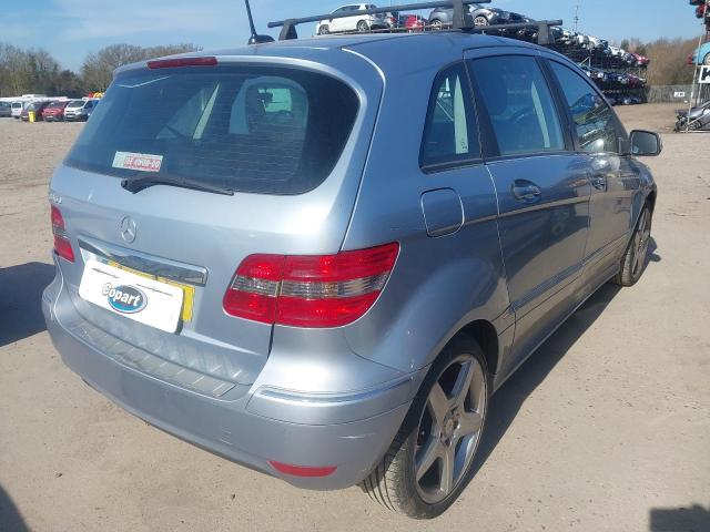 2011 MERCEDES BENZ B160 BLUEE