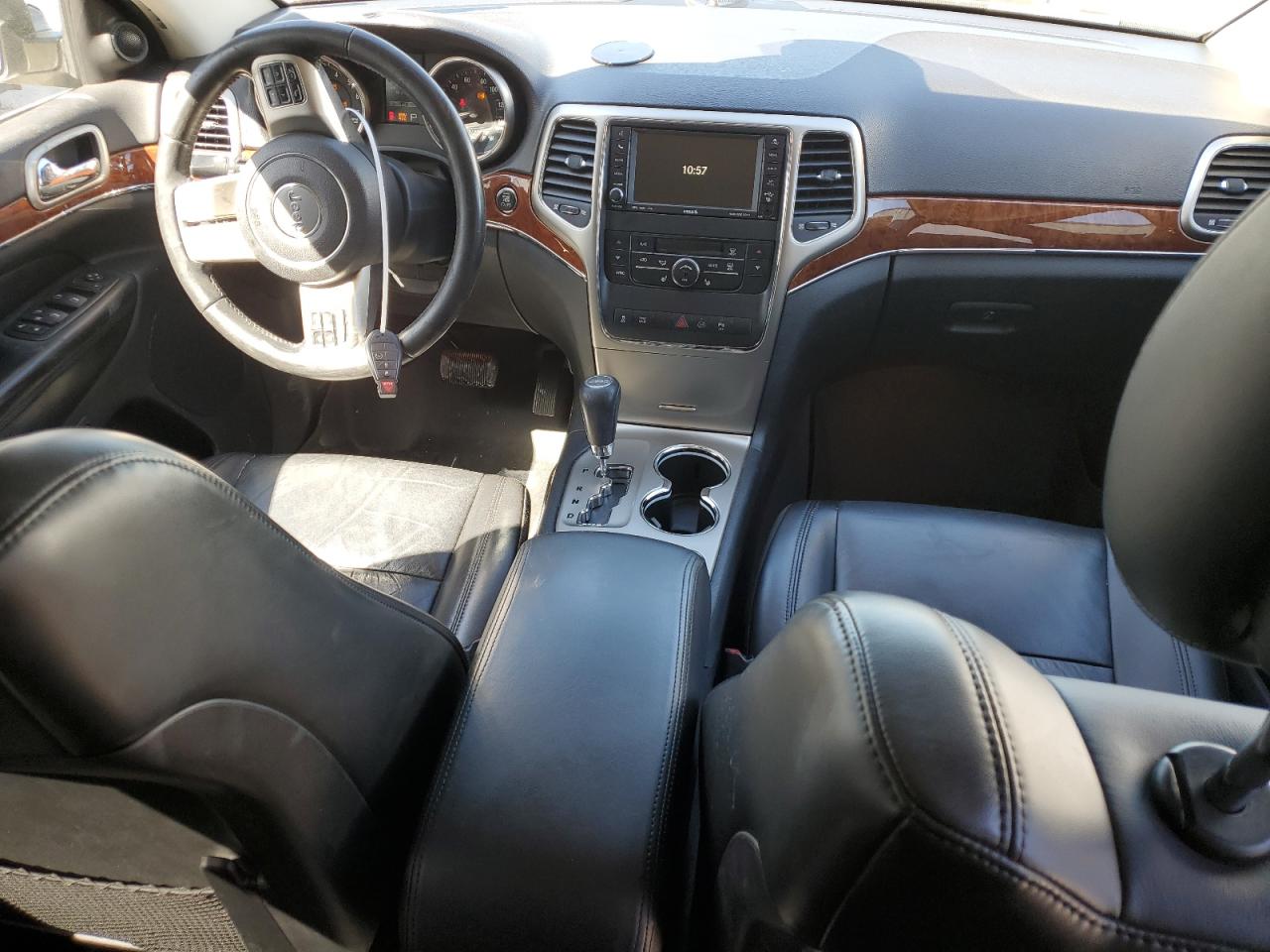 2011 Jeep Grand Cherokee - Image 8
