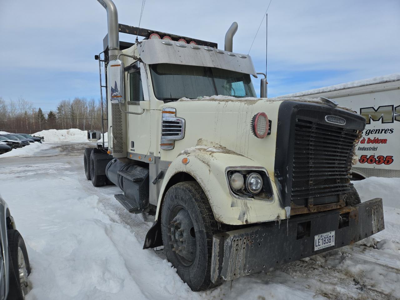 2016 Freightliner Conventional Coronado 132 zu verkaufen in Montreal-est, QC - Front End