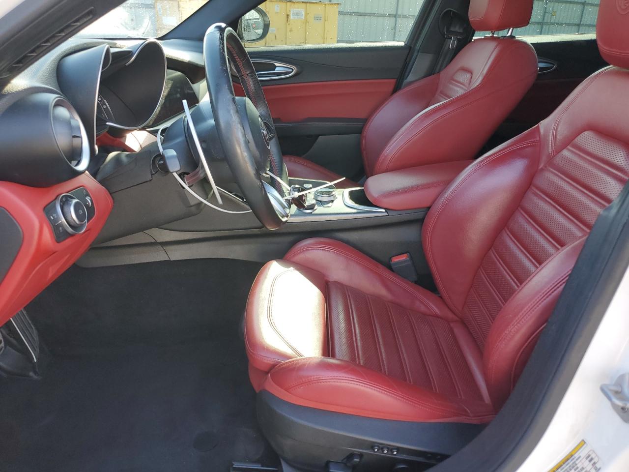 2020 Alfa Romeo Giulia - Image 7