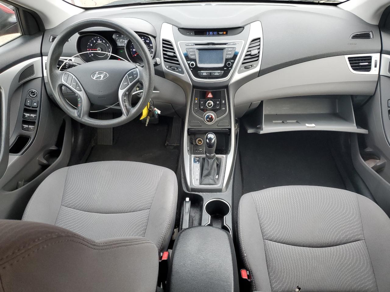 2015 Hyundai Elantra - Image 8