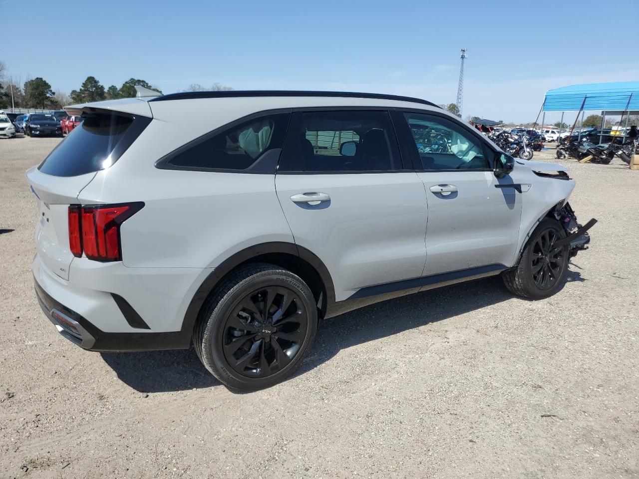 2023 Kia Sorento - Image 3